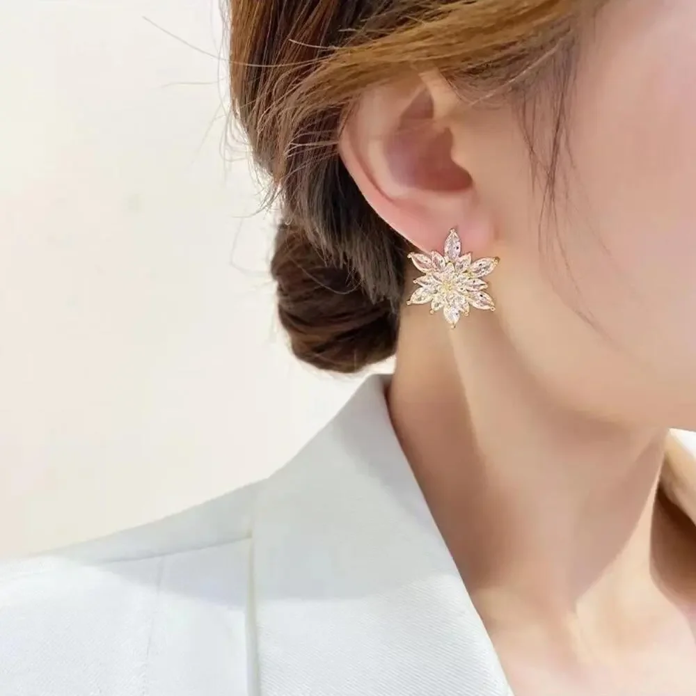 Adorable gold and white ice flower - Picture 3 of 4